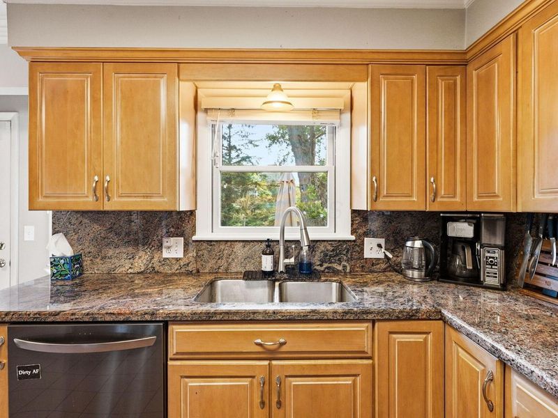 2445 Haverford Road , Columbus, OH 43220 Photo 15