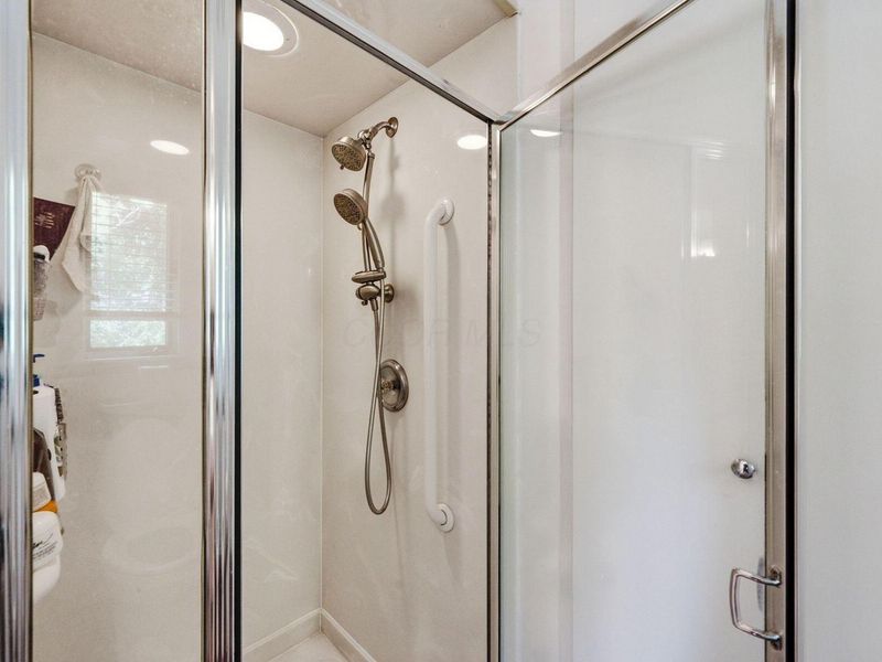 2445 Haverford Road , Columbus, OH 43220 Photo 24