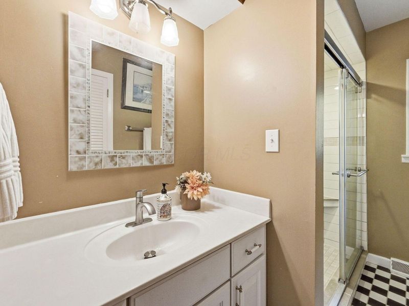 2445 Haverford Road , Columbus, OH 43220 Photo 27