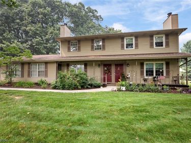 2927 Pleasant Street NW, North Canton, OH 44720