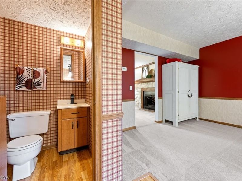 2927 Pleasant Street NW, North Canton, OH 44720 Photo 12