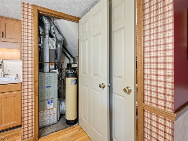 2927 Pleasant Street NW, North Canton, OH 44720 Photo 13