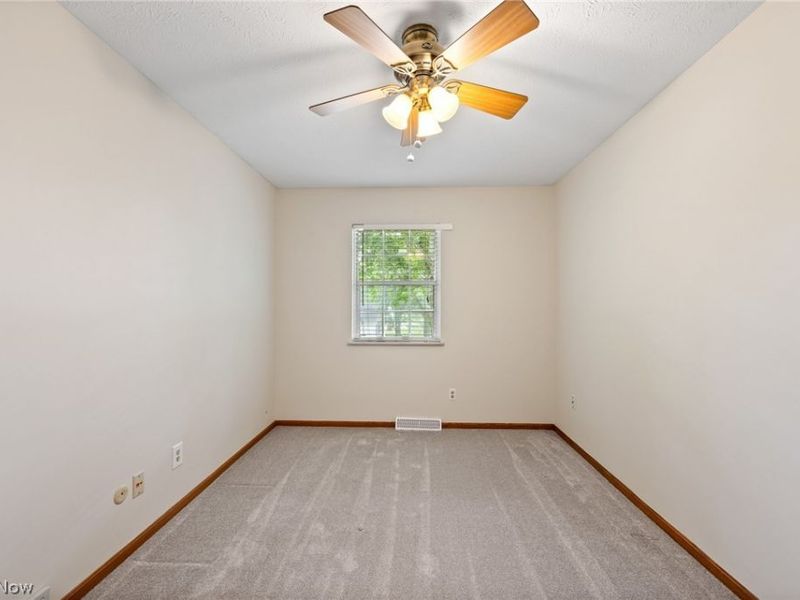 2927 Pleasant Street NW, North Canton, OH 44720 Photo 24