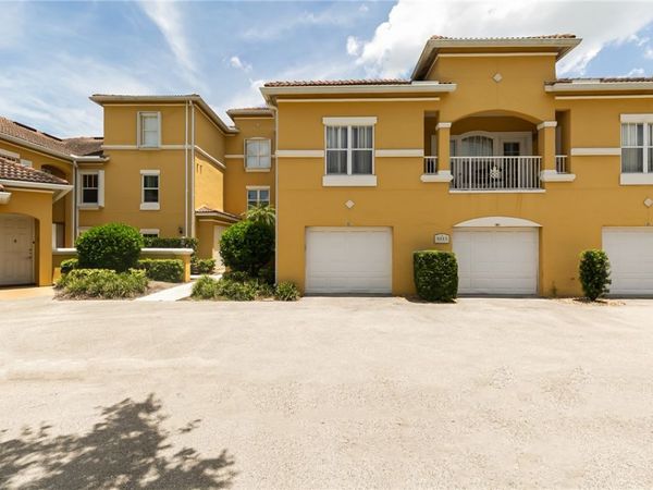 5015 Fairways Circle, Unit 305, Vero Beach, FL 32967