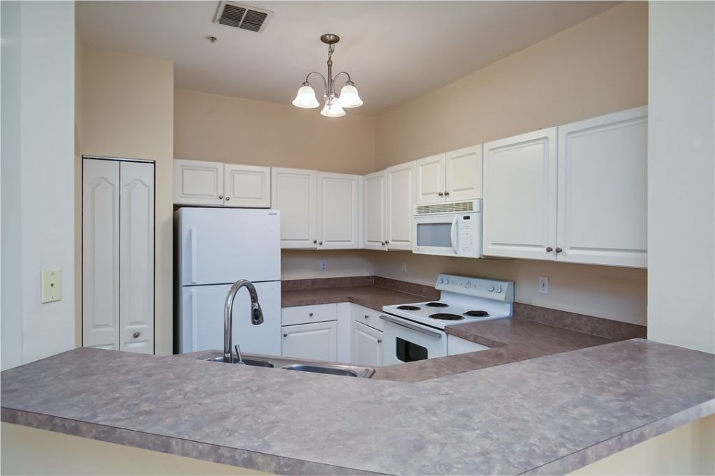 5015 Fairways Circle, Unit 305, Vero Beach, FL 32967 Photo