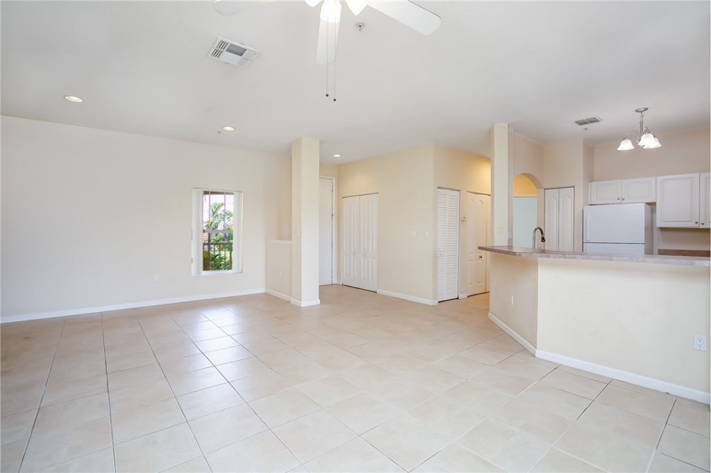 5015 Fairways Circle, Unit 305, Vero Beach, FL 32967 Photo