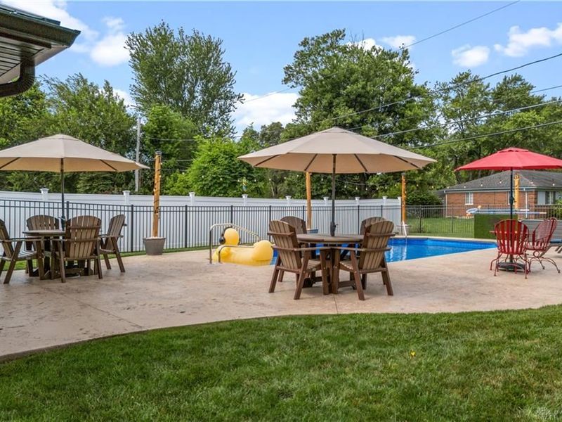 816 Louise Drive, Xenia, OH 45385 Photo 10