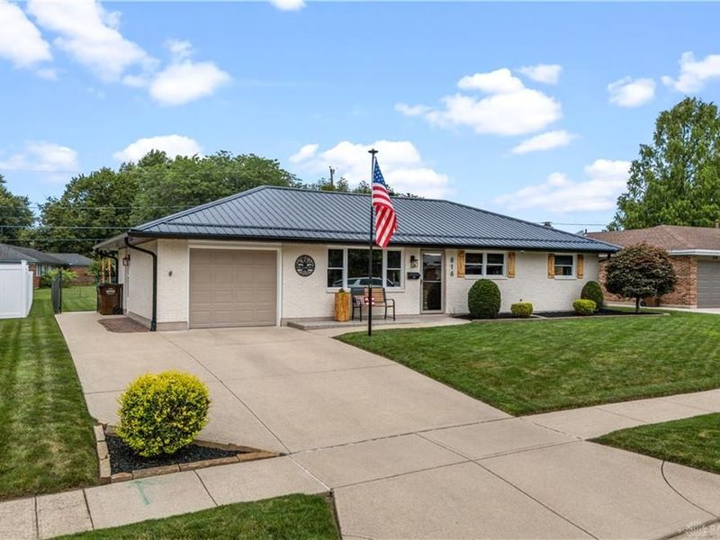 816 Louise Drive, Xenia, OH 45385 Photo 3