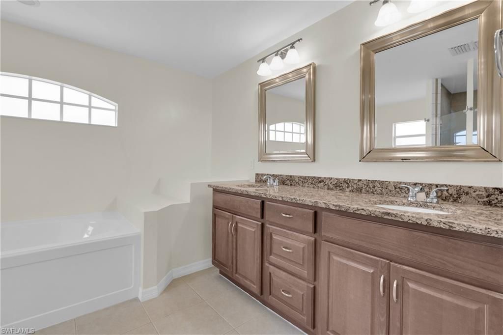 1237 Bermar St, Fort Myers, FL 33913 Photo