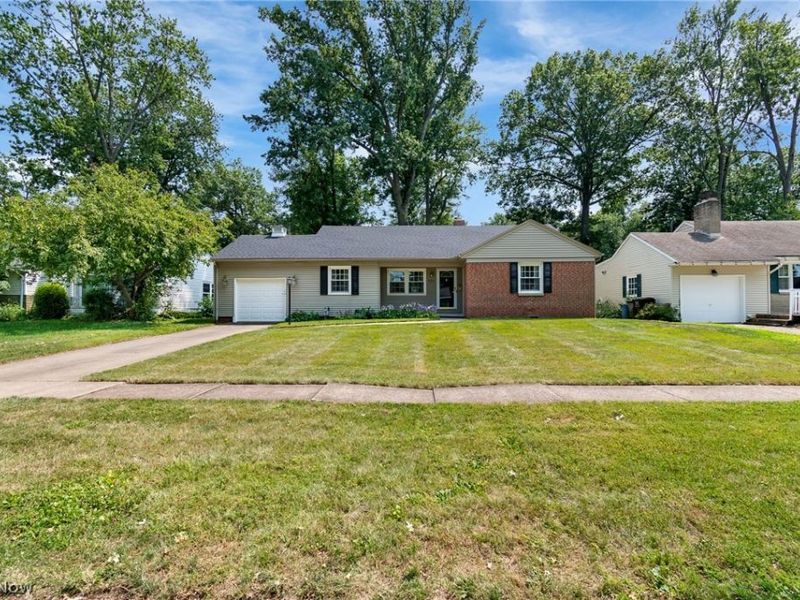 321 Miami Avenue, Elyria, OH 44035 Photo 2