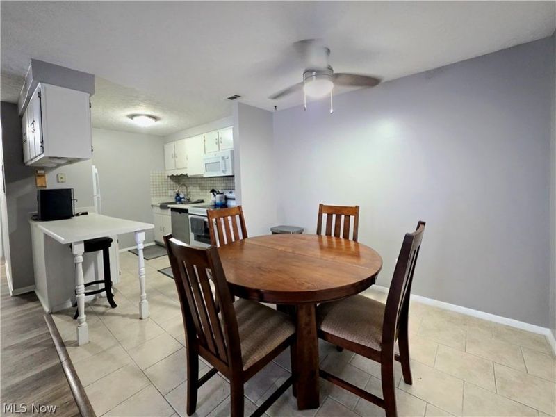 4615 Oak Hill Boulevard, Unit 208, Lorain, OH 44053 Photo 6