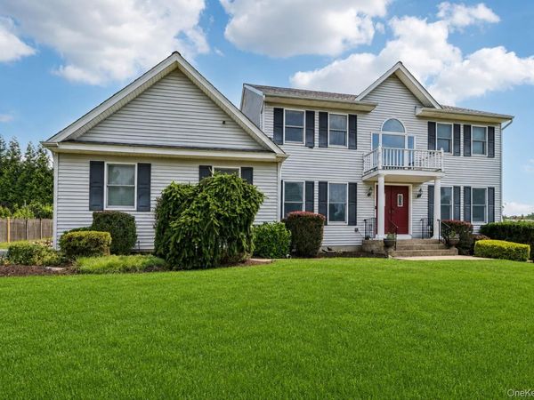 22 Bittern Drive, Nanuet, NY 10954