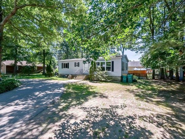 20 Riverside Drive, Fremont, NH 03044