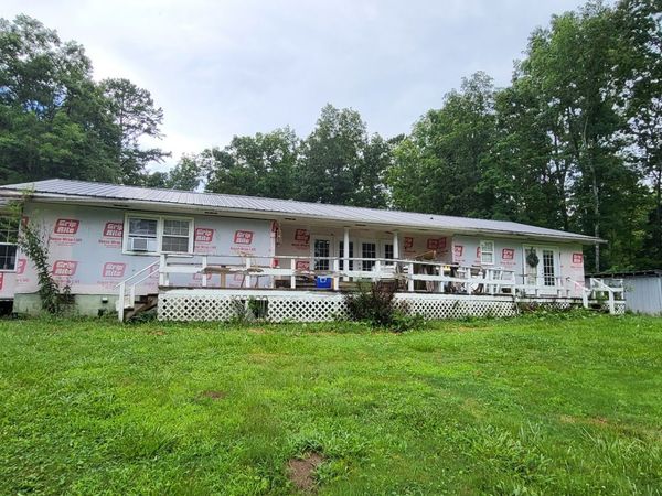149 Hemlock Dr , Coalmont, TN 37313