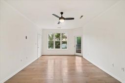 100 Bucksley Lane photo 4
