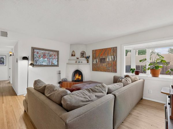 825 Rio Vista Street , Santa Fe, NM 87501
