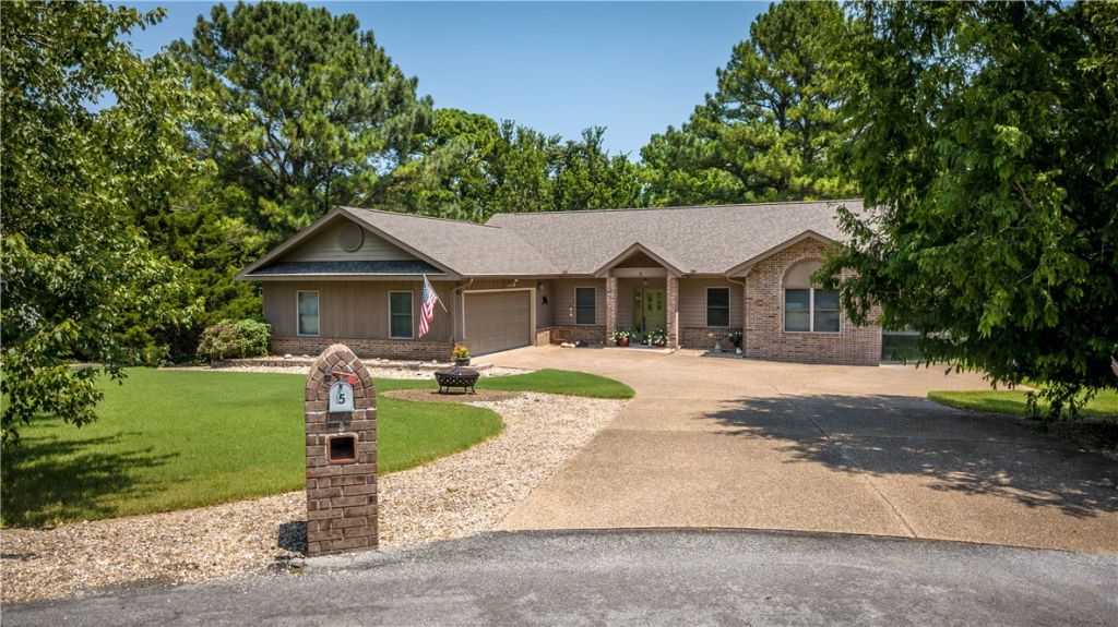 5 Barra Lane Bella Vista, AR 72715
