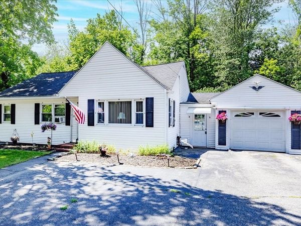 520 Jackson St, Methuen, MA 01844