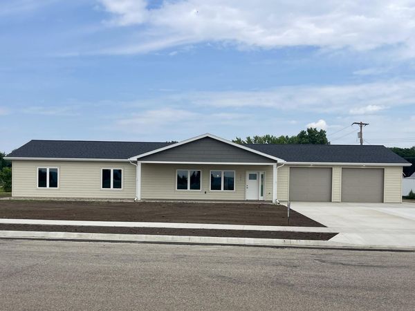 202 3rd Avenue W, Mobridge, SD 57601