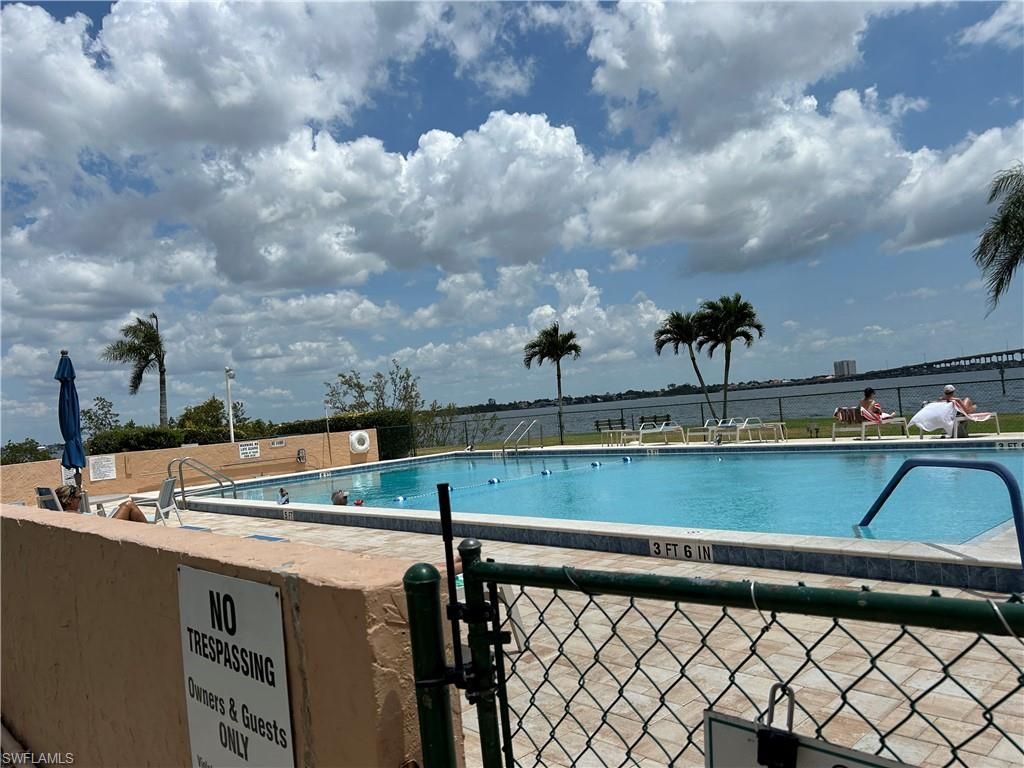 4260 SE 20th Pl , Unit 206, Cape Coral, FL 33904 Photo