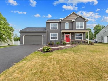 8572 Josette Junction Road , Cicero, NY 13039