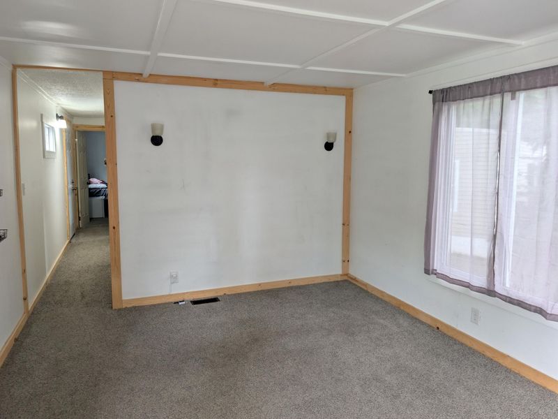 302 Mobile Street, Springfield, OH 45503 Photo 2