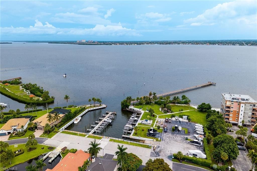 14610 Laguna Dr , Fort Myers, FL 33908 Photo