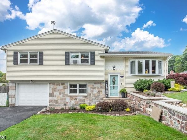 4 Amendola Dr, Netcong, NJ 07857