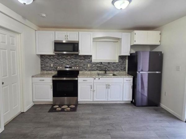 329 Pine St, Elizabeth, NJ 07206