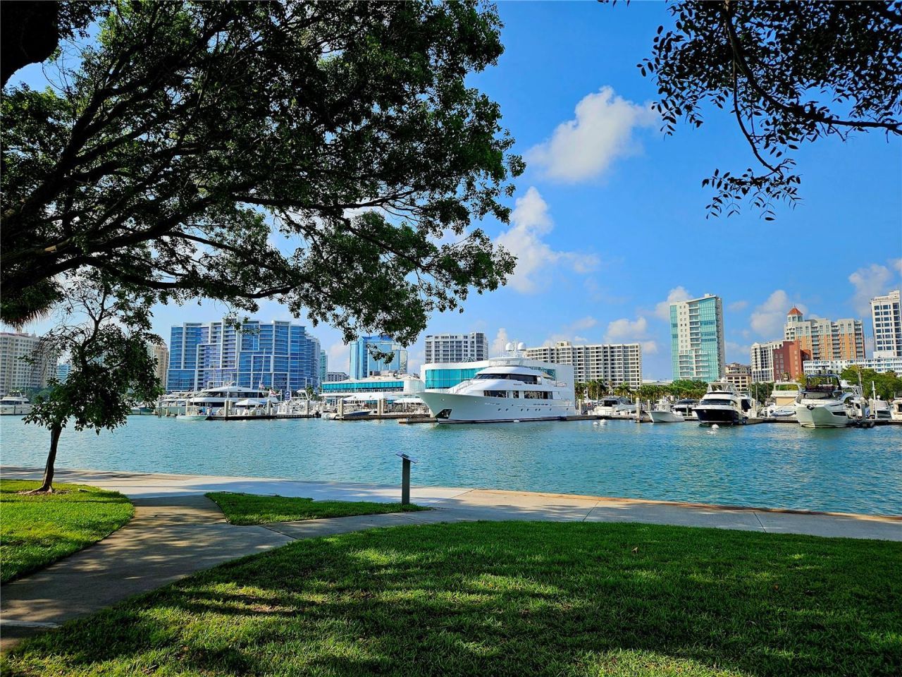 2501 Boone Court, Sarasota, FL 34237 Photo