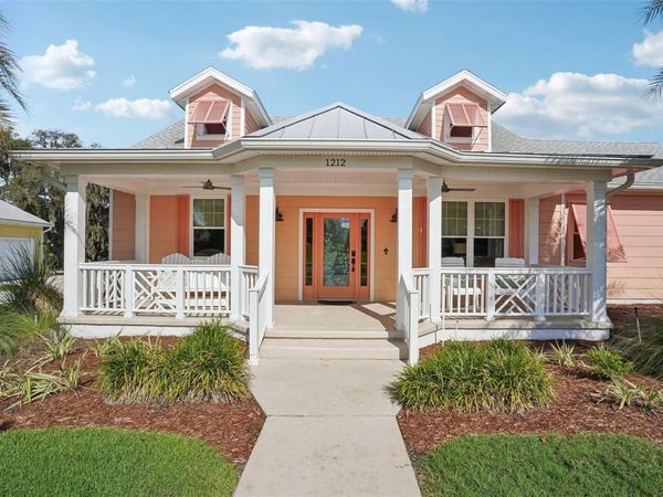 1212 FIESTA KEY CIRCLE, LADY LAKE, FL 32159