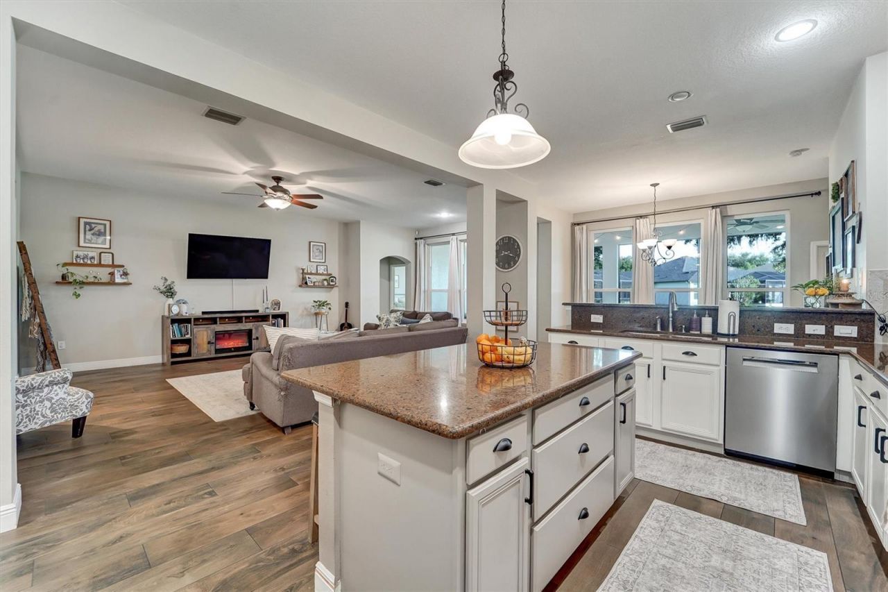 7136 Derwent Glen Circle, Land O Lakes, FL 34637 Photo
