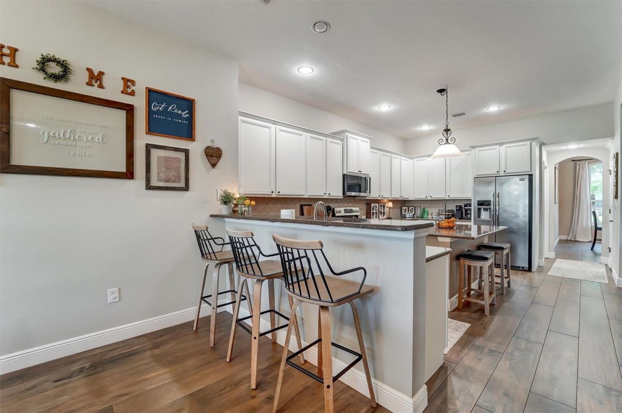 7136 Derwent Glen Circle, Land O Lakes, FL 34637 Photo