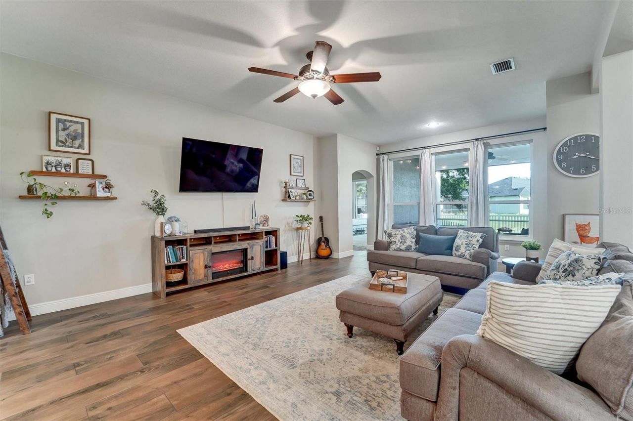 7136 Derwent Glen Circle, Land O Lakes, FL 34637 Photo