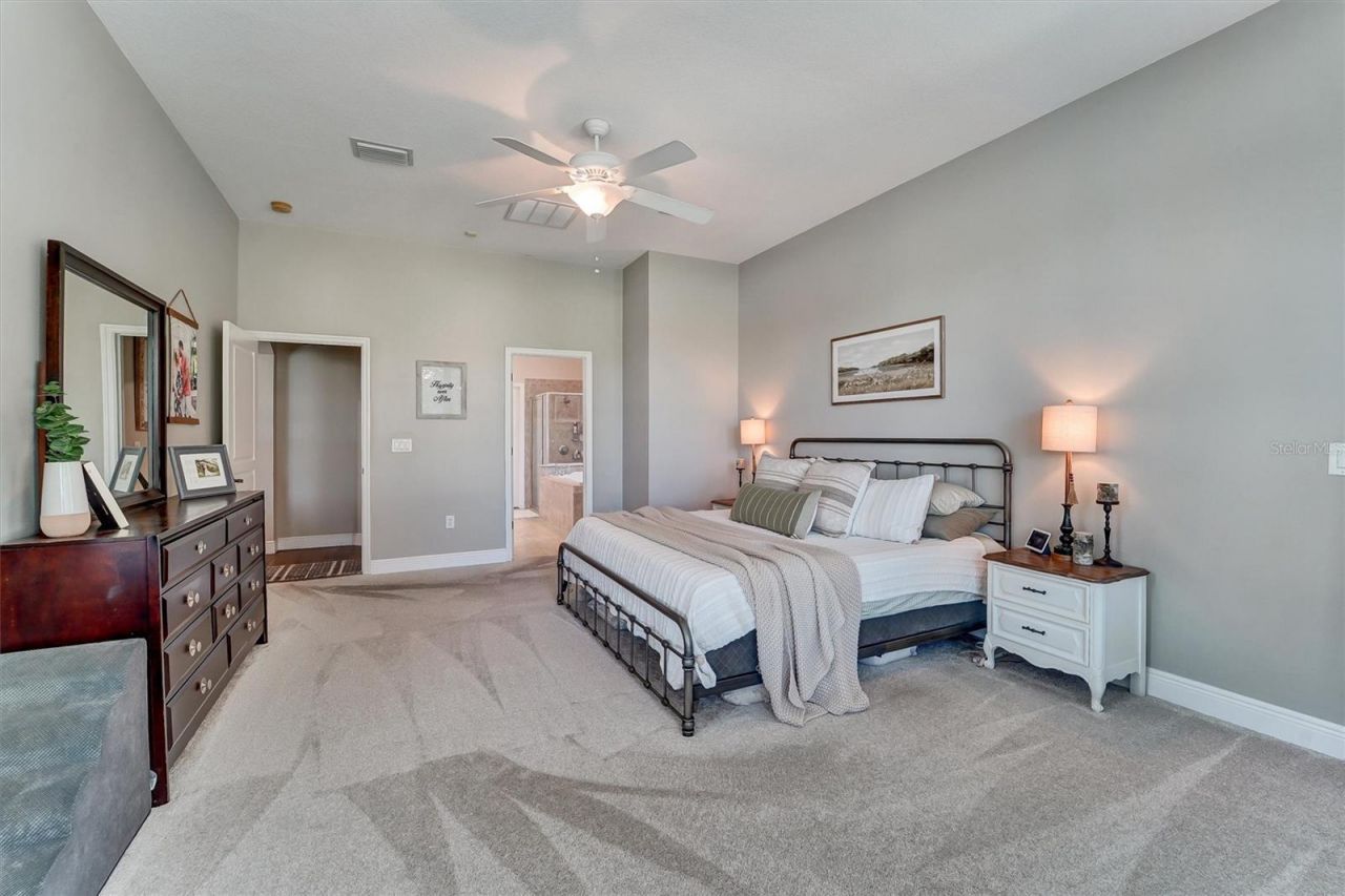 7136 Derwent Glen Circle, Land O Lakes, FL 34637 Photo