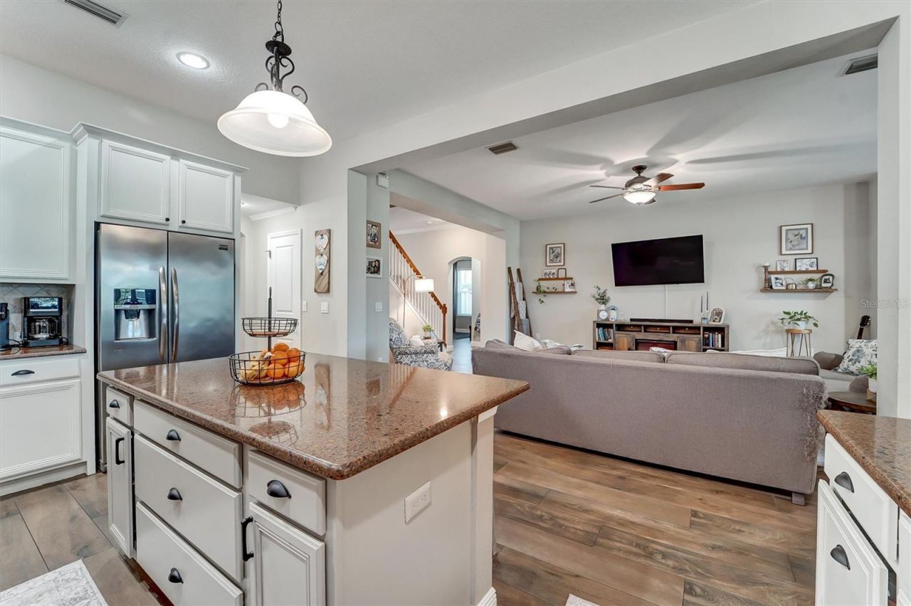 7136 Derwent Glen Circle, Land O Lakes, FL 34637 Photo