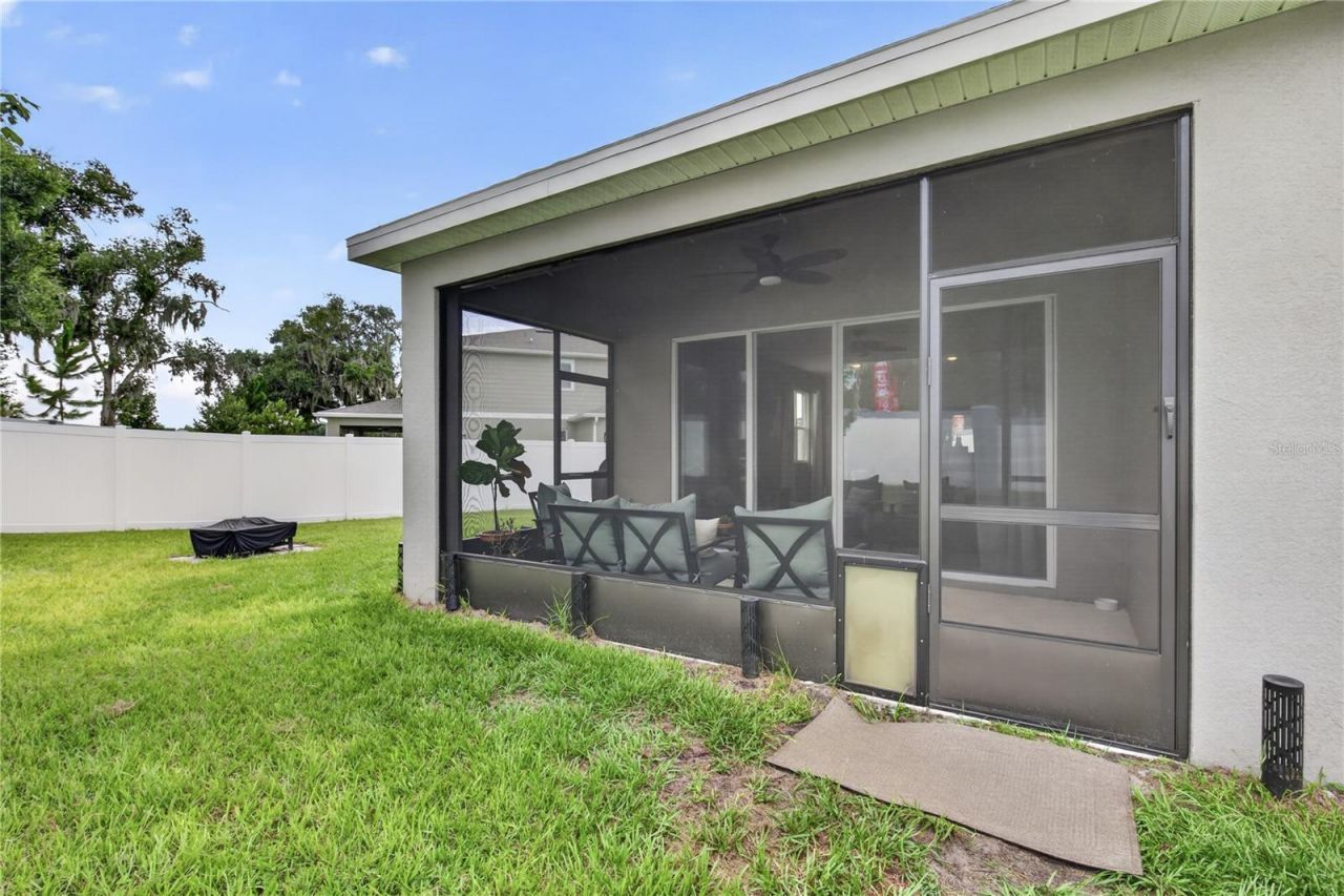 3625 Sublett Loop , Tavares, FL 32778 Photo