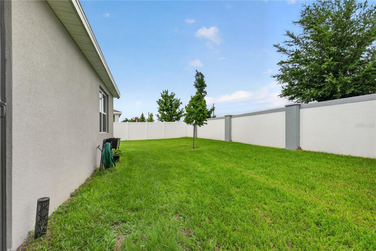 3625 Sublett Loop , Tavares, FL 32778 Photo