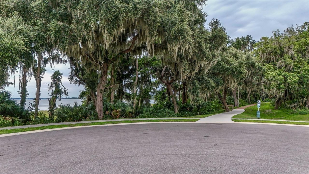 3625 Sublett Loop , Tavares, FL 32778 Photo