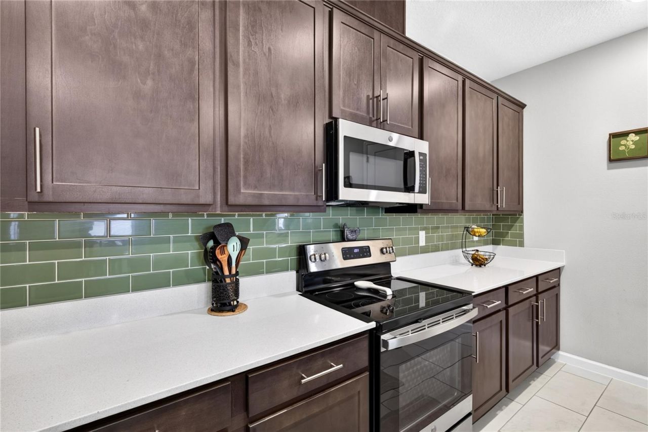 3625 Sublett Loop , Tavares, FL 32778 Photo