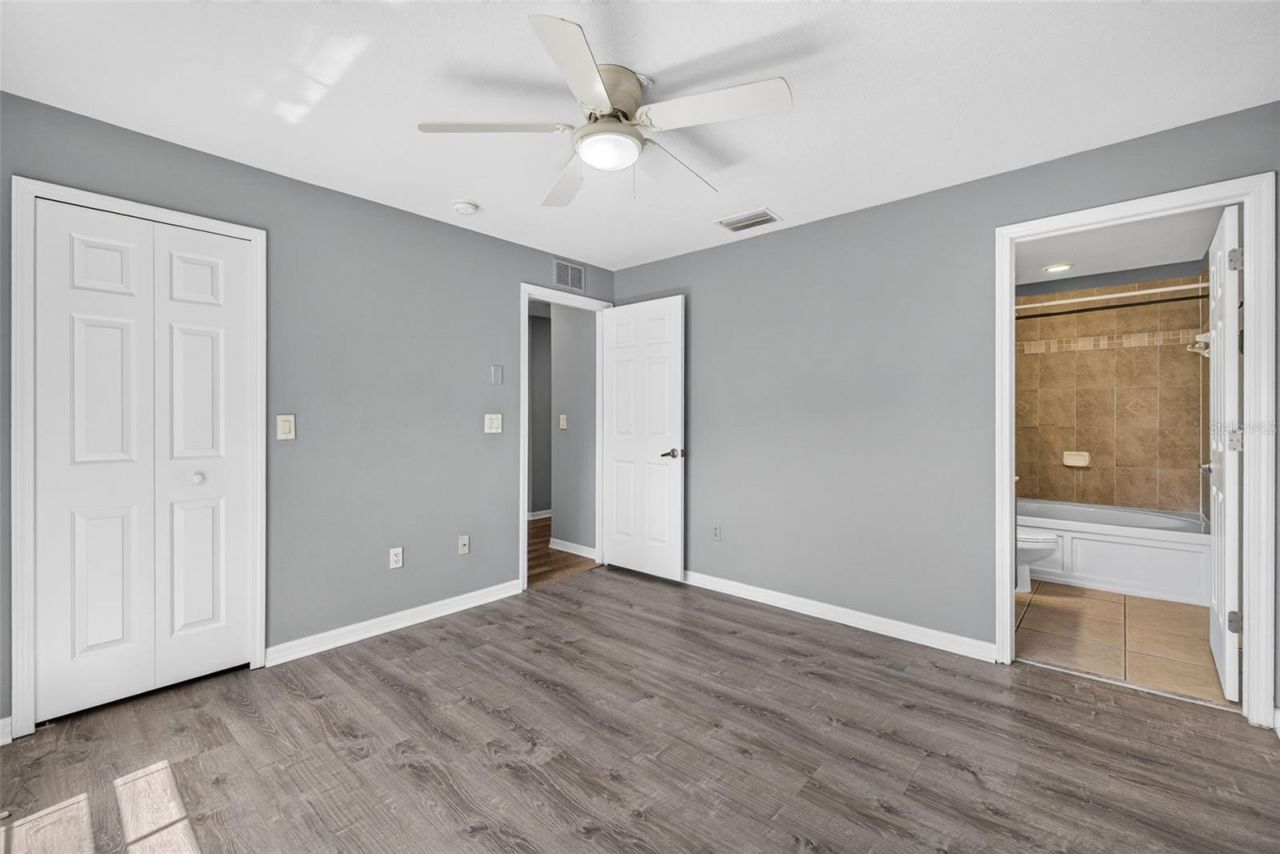 37602 Aaralyn Rd, Zephyrhills, FL 33542 Photo