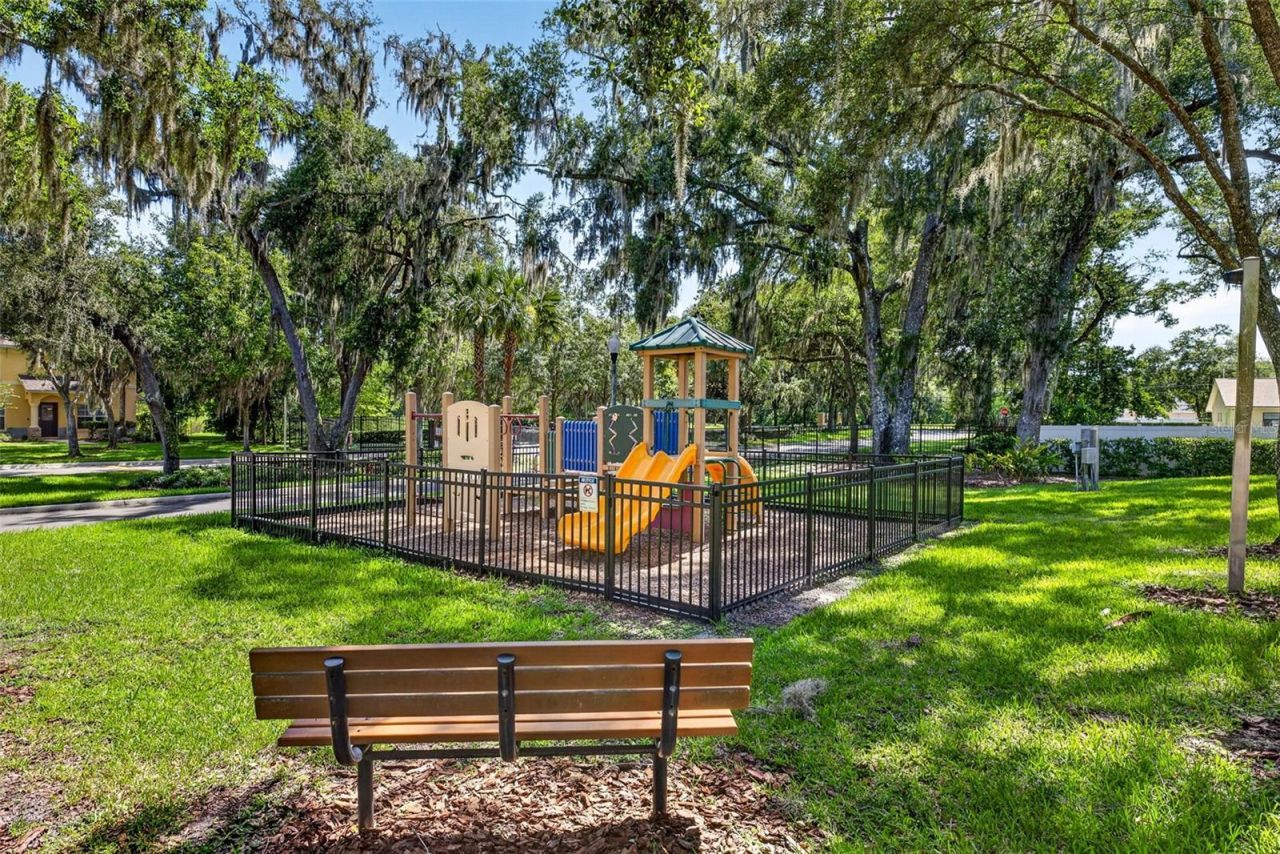 37602 Aaralyn Rd, Zephyrhills, FL 33542 Photo
