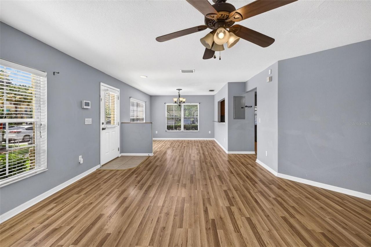 37602 Aaralyn Rd, Zephyrhills, FL 33542 Photo