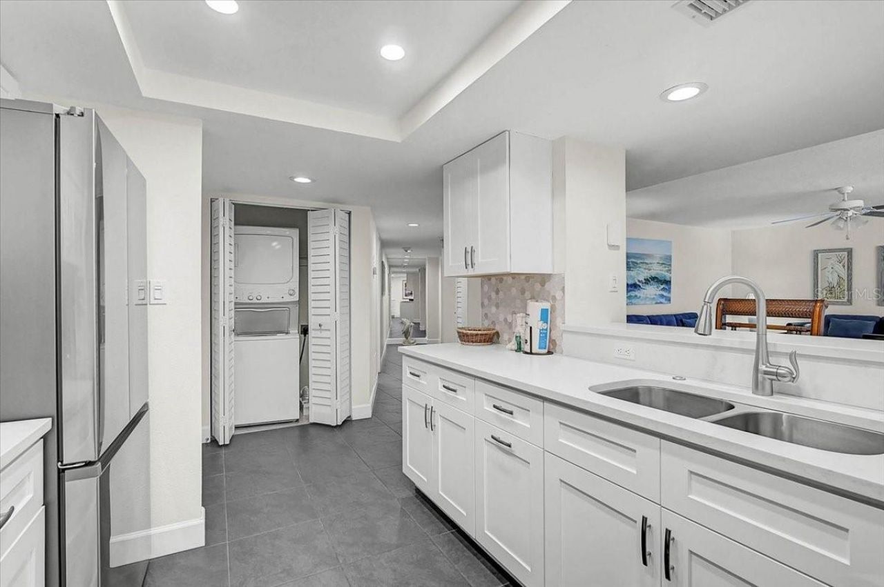 6518 Midnight Pass Road, Unit 309, Siesta Key, FL 34242 Photo