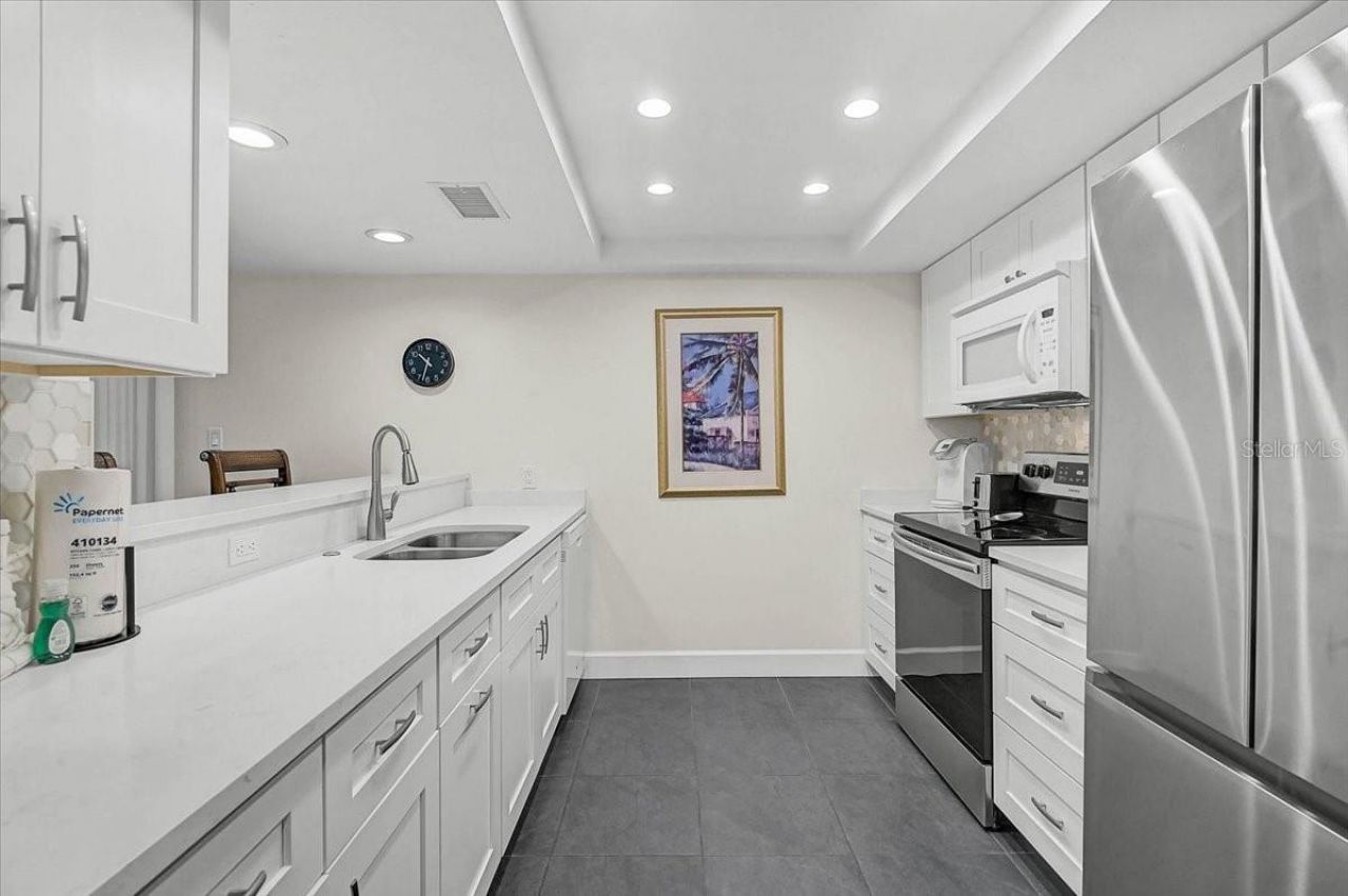 6518 Midnight Pass Road, Unit 309, Siesta Key, FL 34242 Photo