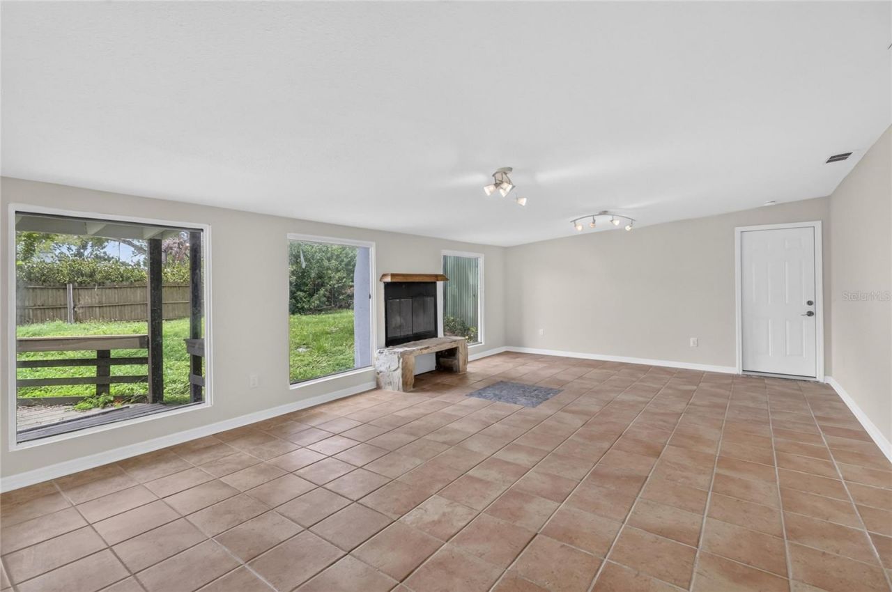 120 81st Avenue Ne, Saint Petersburg, FL 33702 Photo
