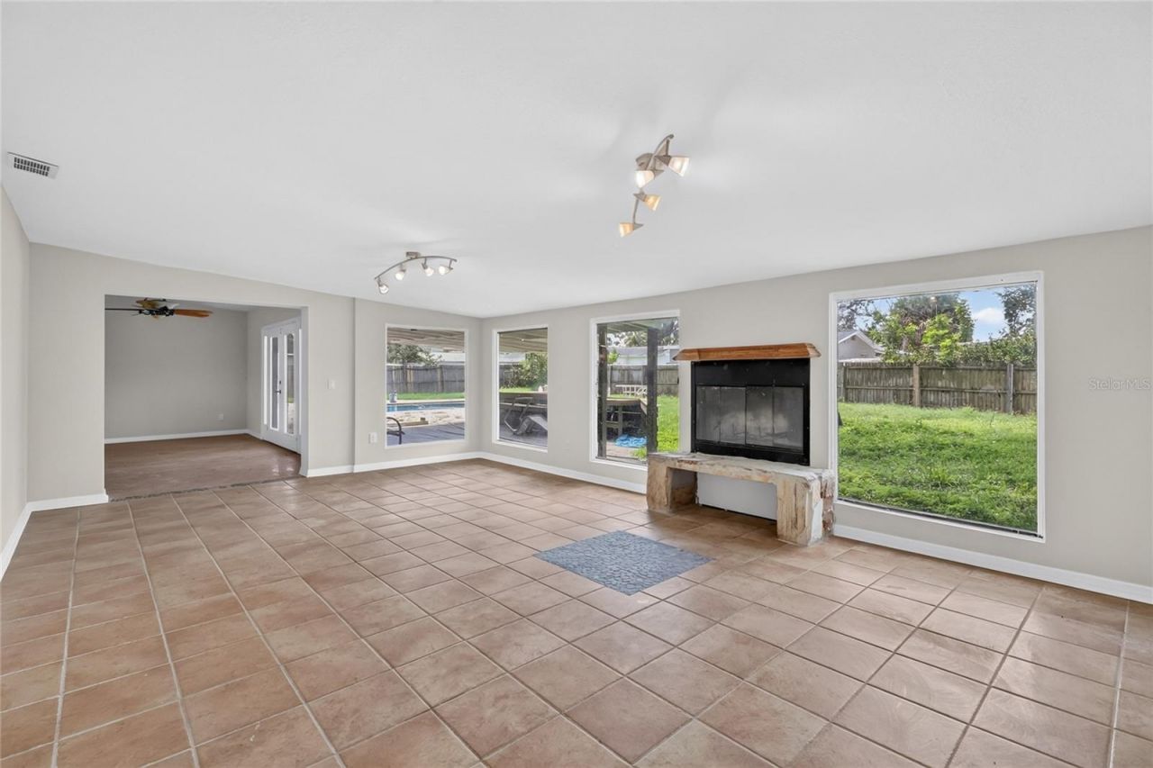 120 81st Avenue Ne, Saint Petersburg, FL 33702 Photo