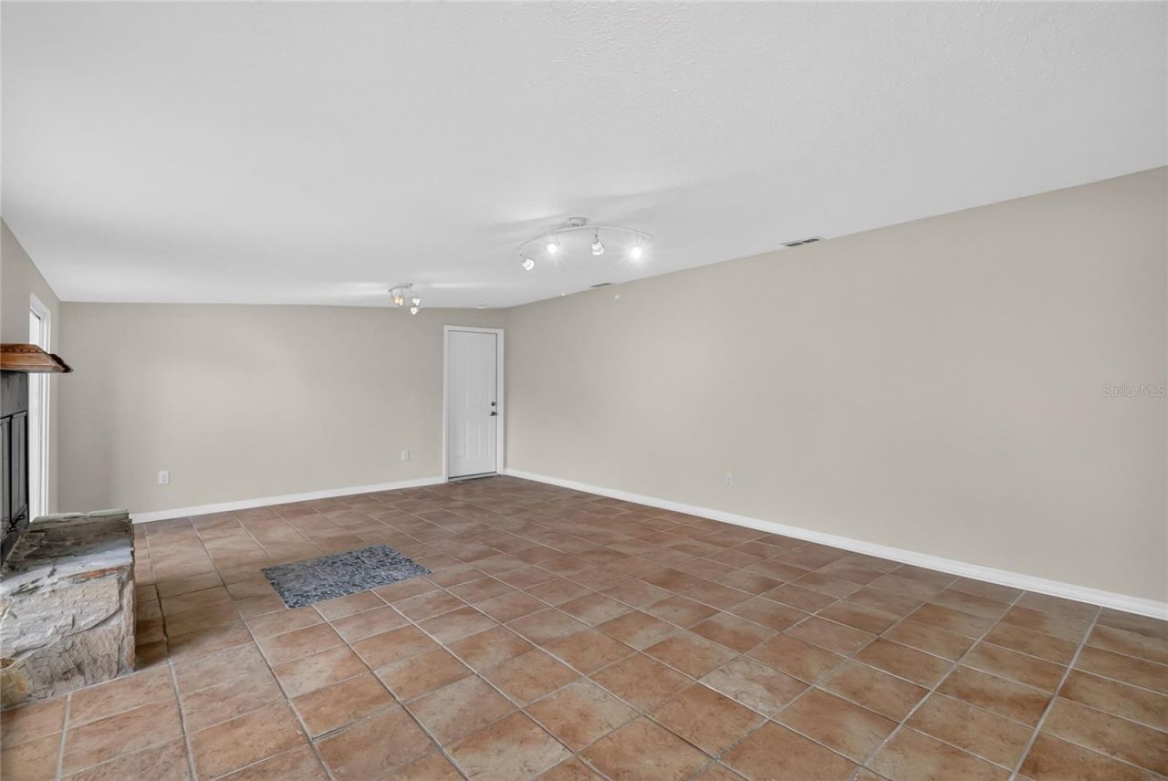 120 81st Avenue Ne, Saint Petersburg, FL 33702 Photo