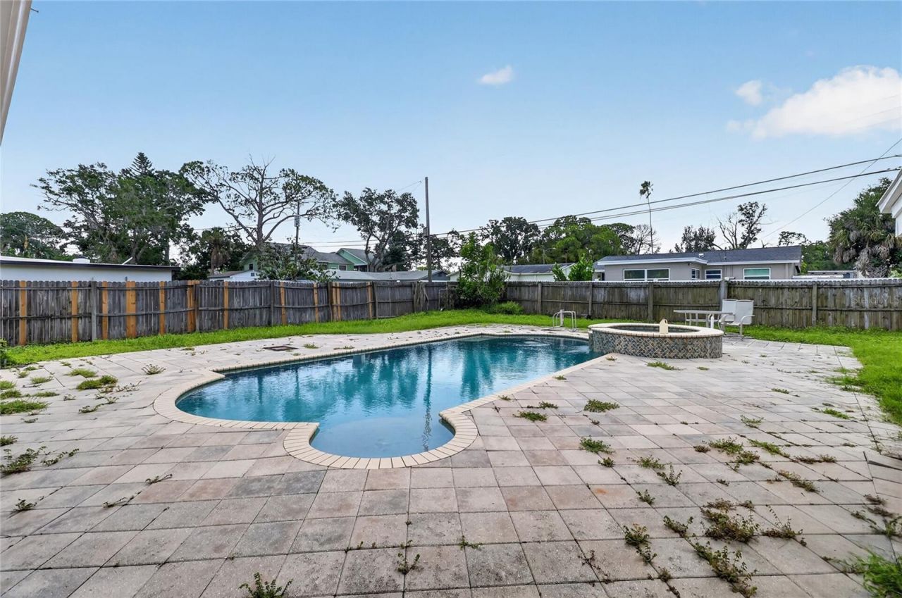 120 81st Avenue Ne, Saint Petersburg, FL 33702 Photo
