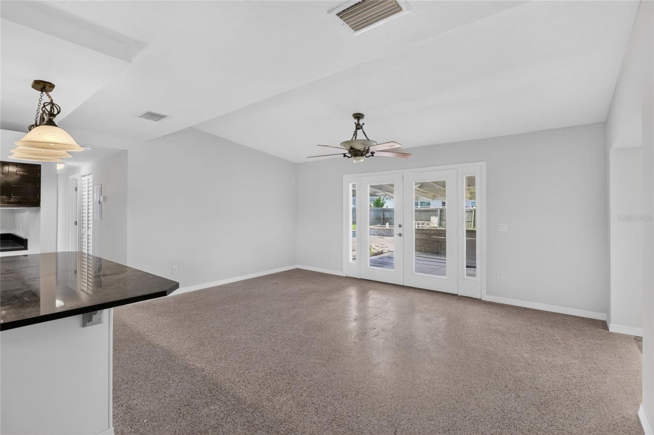 120 81st Avenue Ne, Saint Petersburg, FL 33702 Photo